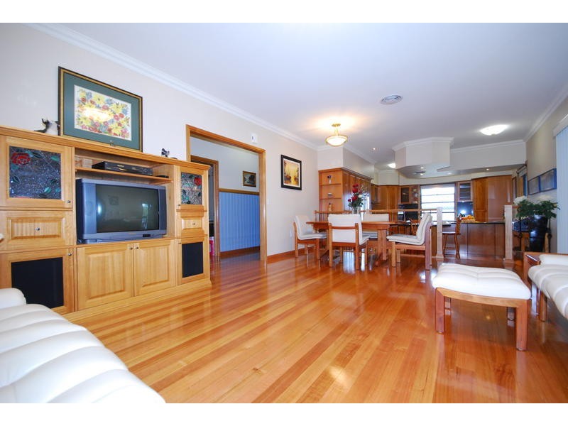 15 Barnes Court, Mount Crosby QLD 4306